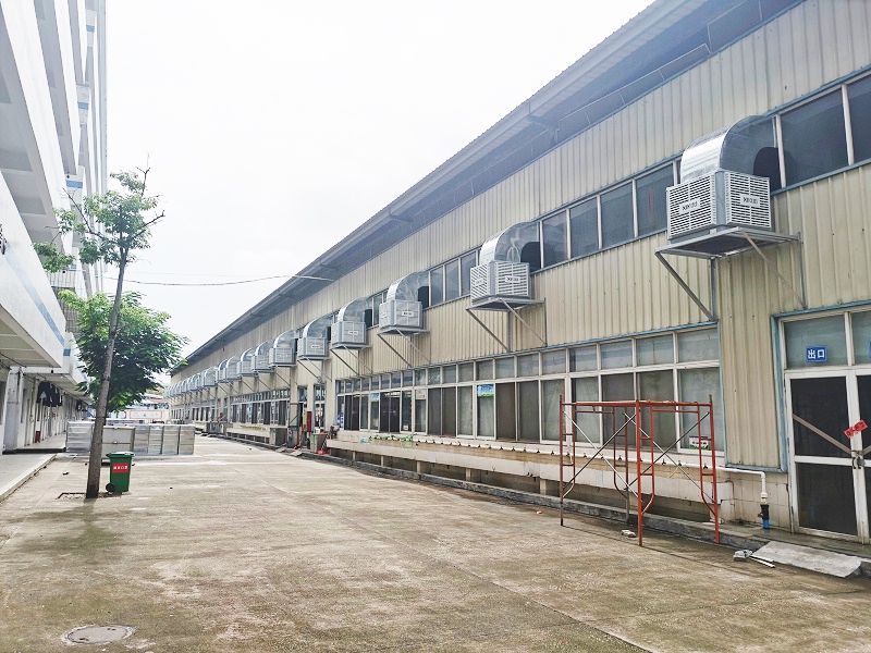 水冷環(huán)保空調(diào) 學(xué)校食堂降溫通風(fēng)案例.jpg